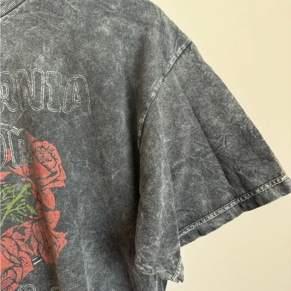 Faded graphics tee - Picture 5 of 10